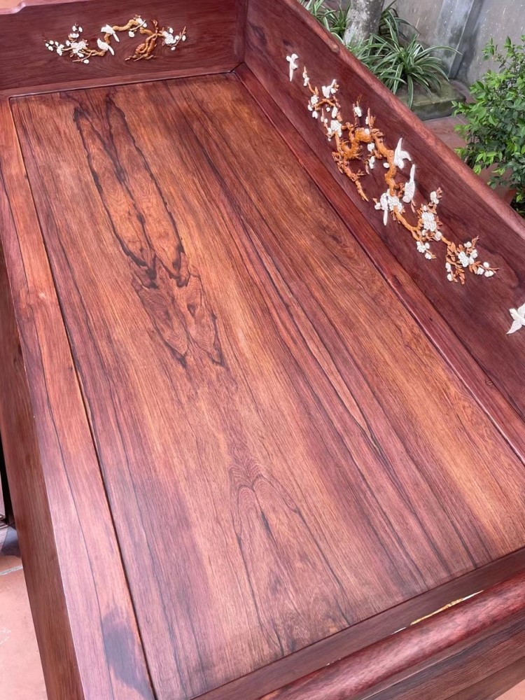 国标红木中白酸枝的价格_腾讯新闻