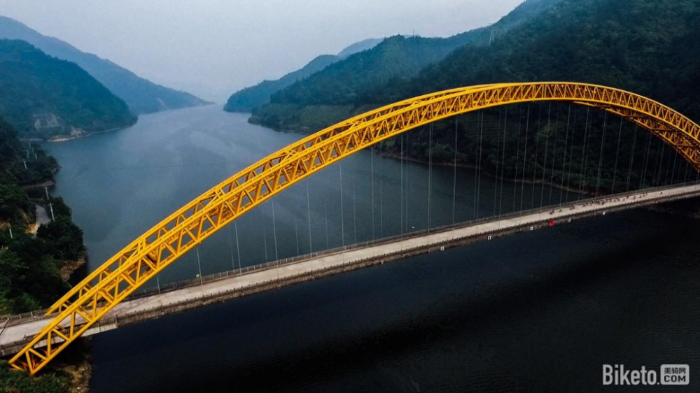 千岛湖上的彩虹桥