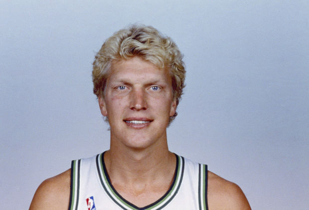 蒙克利夫是一名防守意识和能力极高的球员,他在1979年被密尔沃基雄鹿