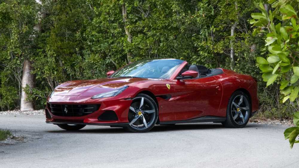 最便宜的跃马敞篷车迎来更新法拉利portofinom实拍图发布