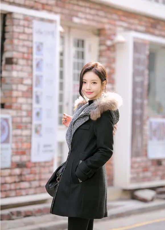 美图欣赏:孙允珠,初冬秋原知性纯色束带大衣