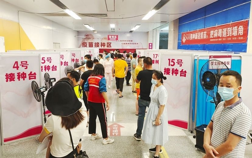 深圳大学附属华南医院火速支援龙岗区核酸检测