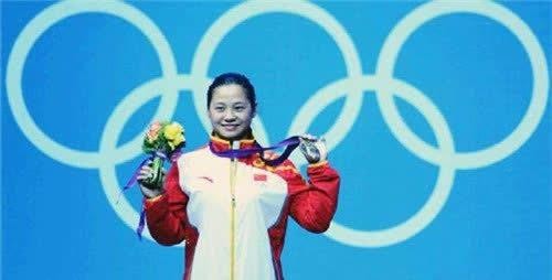 刘菲19岁夺世界冠军退役生活陷困境伤病缠身靠600元工资糊口