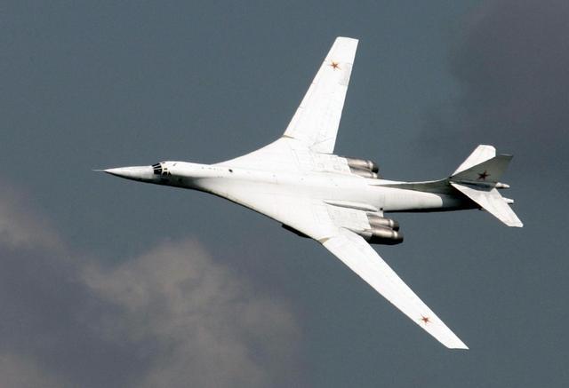 俄罗斯图160和美国b2哪个更强