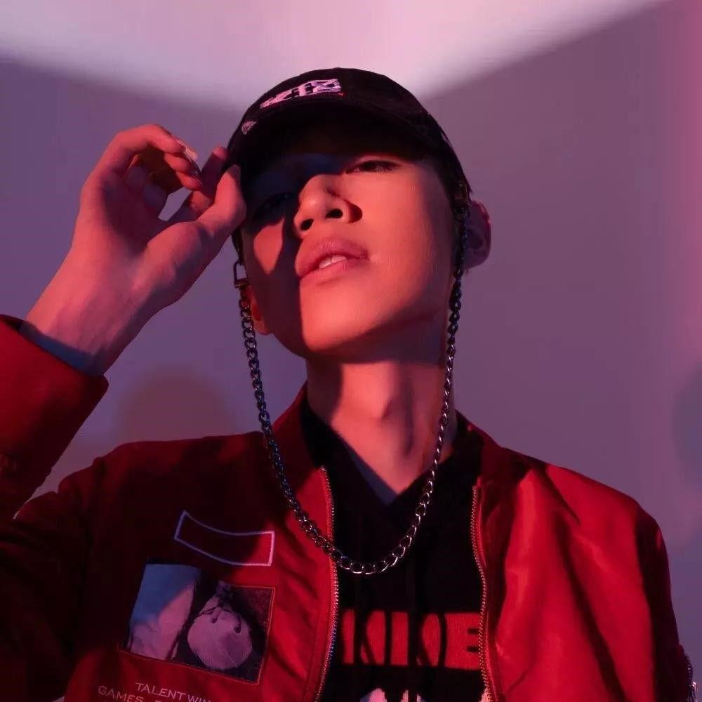 真就离谱暴扣哥也当说唱节目导师了