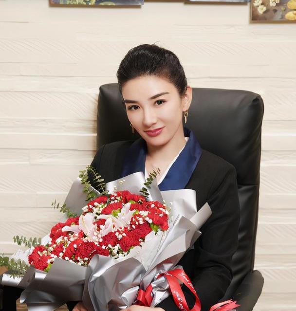 黄奕投资的蛋糕年入过亿,明星活动首选,被称为蛋糕界的爱马仕