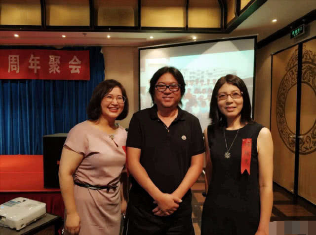 而且高晓松和沈欢都是名声卓著之人,更不是缺钱之辈,为了区区两块钱