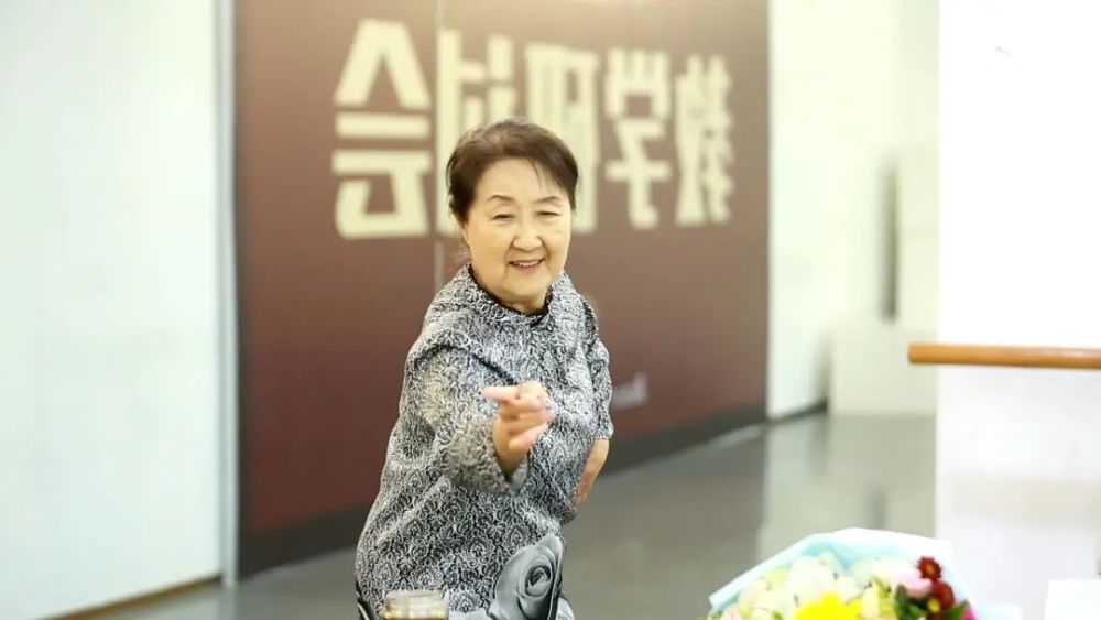 池福子教授:对于舞蹈培训应该以何种训练起步,在前期打基础时,建议以