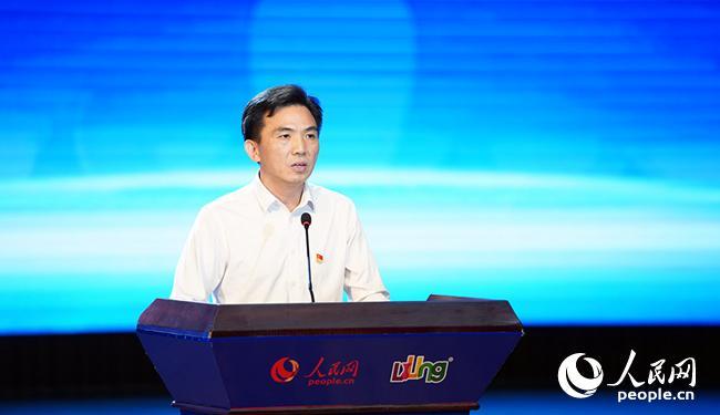 (人民网李成伟 摄)在经验交流环节,宁波市鄞州区委副书记,政法委书记