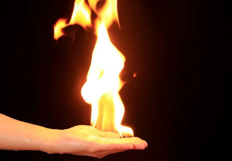 "火云掌"是怎么炼成的呢? 6月1日下午15点30分,准时相