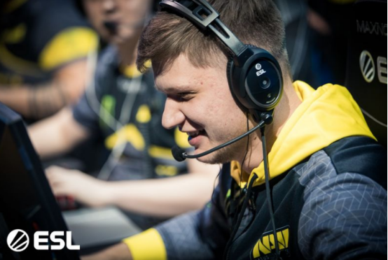 ob电竞sensei:simple是自己努力奋斗目标,打法与他相似