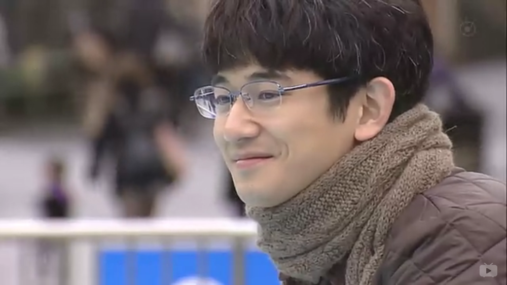 这就是瑛太长相的一种反差可以扮演"小狼狗"也可以驾驭"小奶狗"而健身