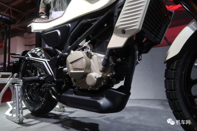 飞肯单摇臂复古tt,亮相北京摩展