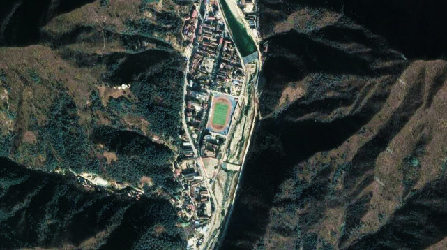 卫星航拍陕西佛坪县城太小就像一个镇子一眼看到头