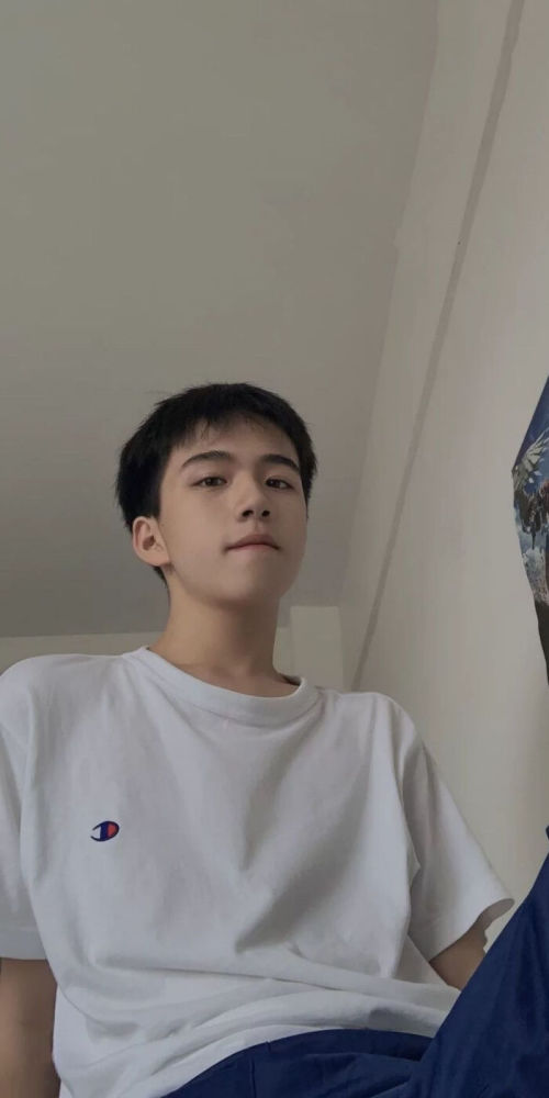 壁纸帅气男生壁纸