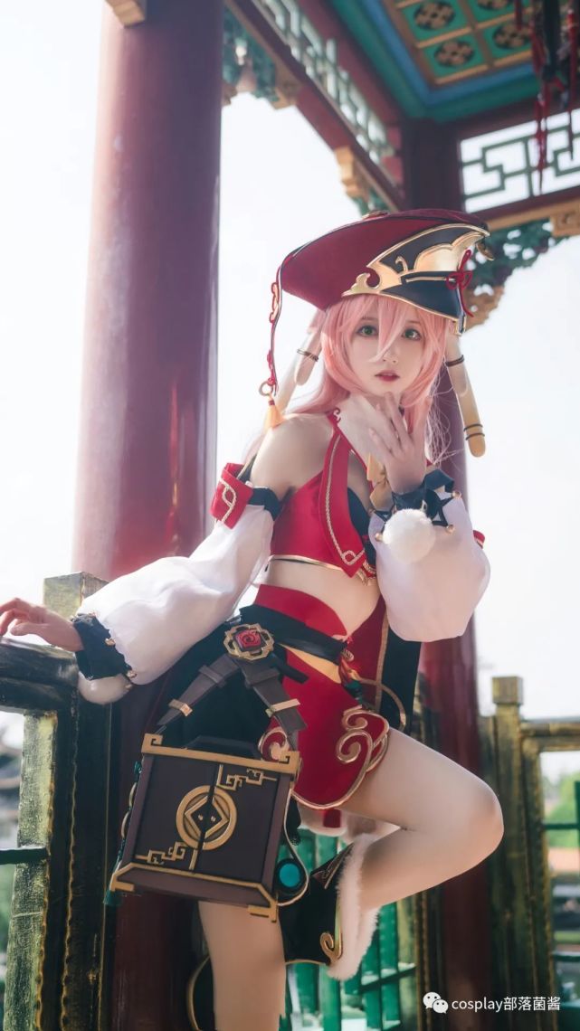 cos:二次元cos大赏原神烟绯cos正片@依川川|cosplay|依川川|二次元|烟