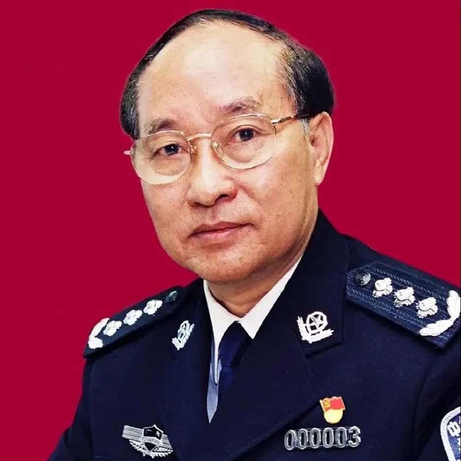 擒获世纪贼王张子强他是大案必破的南粤神探