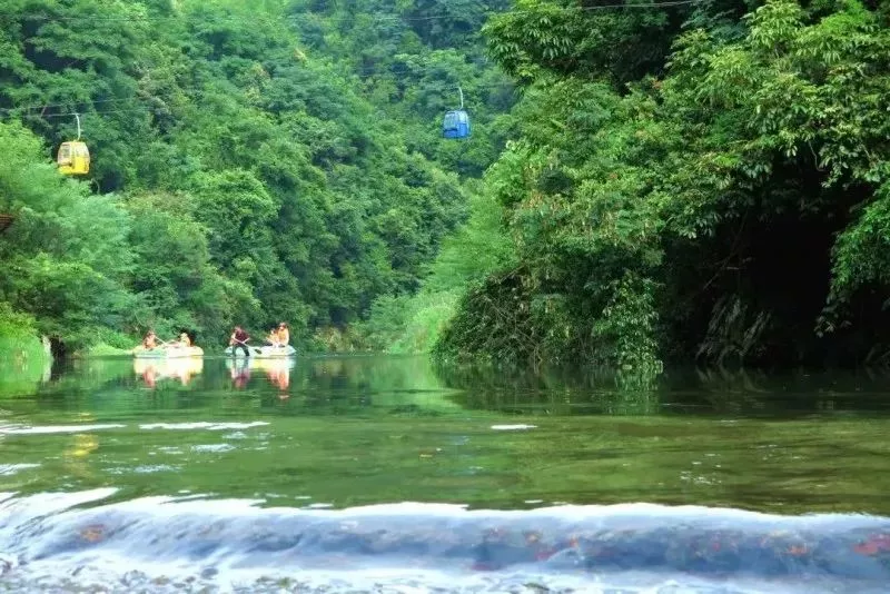 自駕韶關丹霞靈溪河世外桃源,北粵大氧吧,無邊泳池搭配高山森林