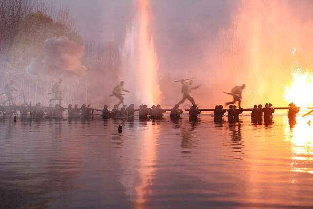 红嫂沂蒙沂蒙六姐妹中的人桥情节哪个最感人