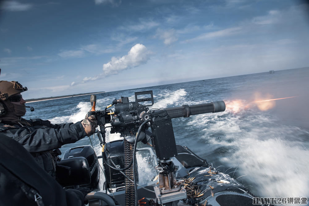 米尼冈猛烈射击特种部队演练小艇突击波兰军队摄影师再出佳作