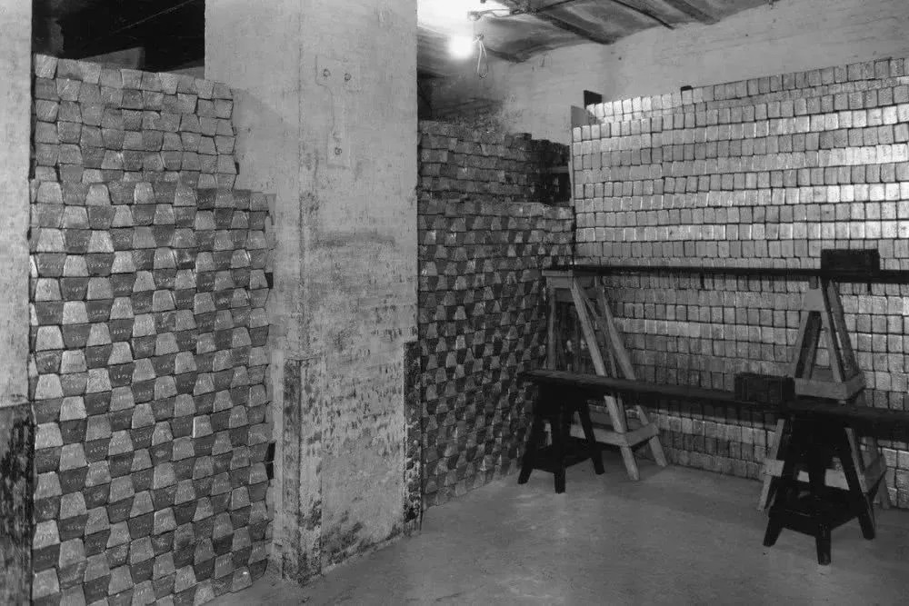 49年前一锁匠挖出二战日军宝藏 价值2亿美元 结果悲剧了 全网搜