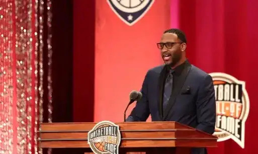 nba 答球迷：姚麦同为名人堂球员，为何姚明能退役球衣，麦迪却不行？
