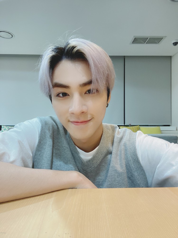 威神v成员肖俊:不仅有着超群歌唱实力,也拥有有趣的灵魂