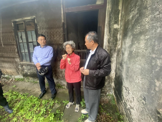 吴大真教授专访秦伯未故居