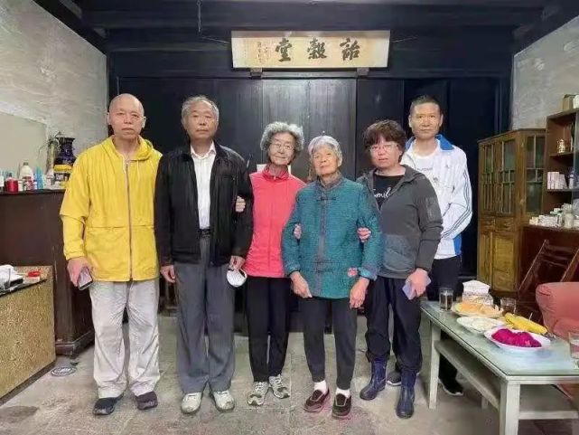 吴大真教授专访秦伯未故居