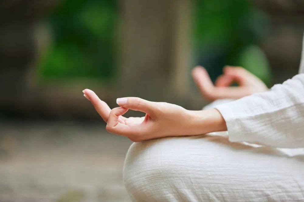 打坐中,学会倾听身体的疼痛!