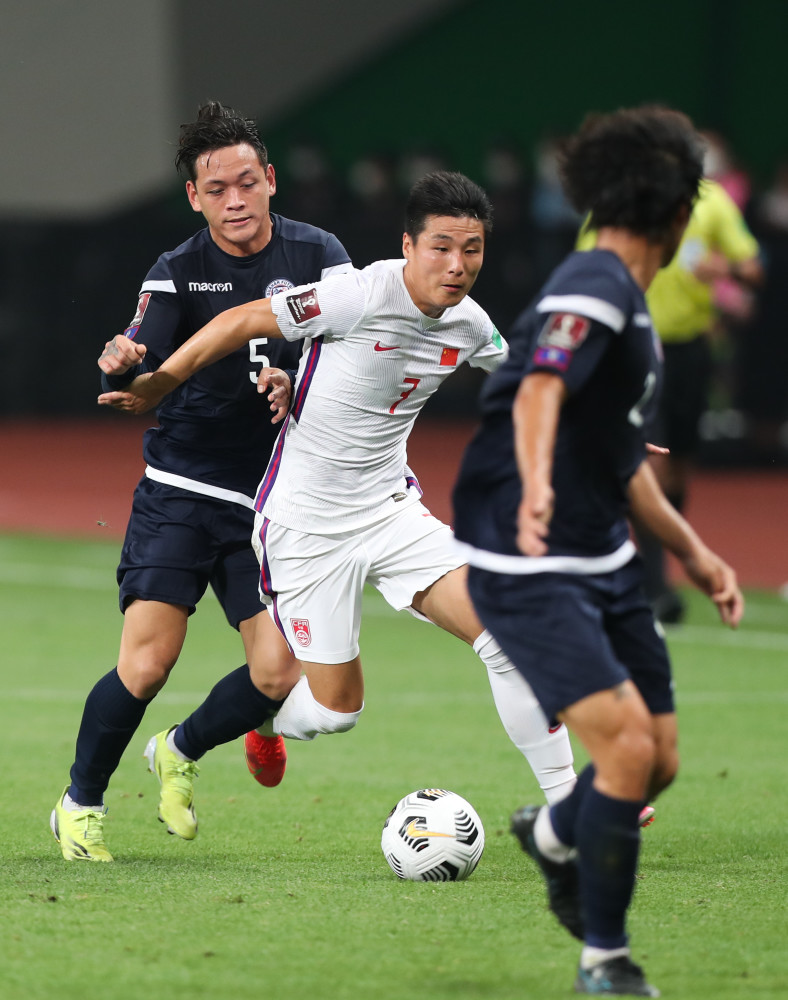 体育足球世预赛中国队胜关岛队2