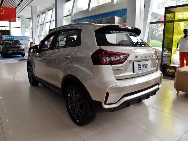 好停车低油耗配置高价格极低的自动挡耐用suv实拍远景x3