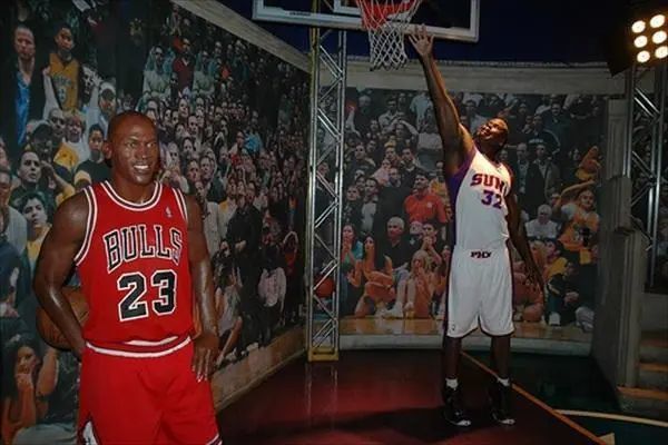 阿里纳斯 NBA球星蜡像都啥样？科比忍了，安东尼也忍了，看到姚明我忍不了