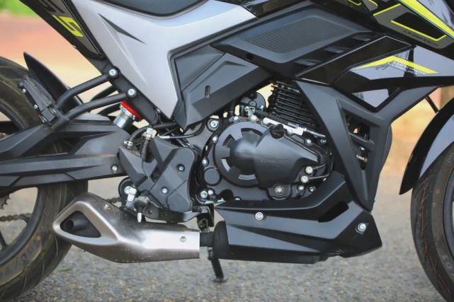 ���������ɼ�Ԧ������Ť��ӵ���ߡ�������250R