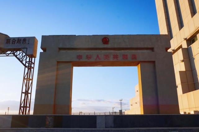 中国这个边境小城，竟然有五个国门，讲述一段120多年的故事_腾讯新闻
