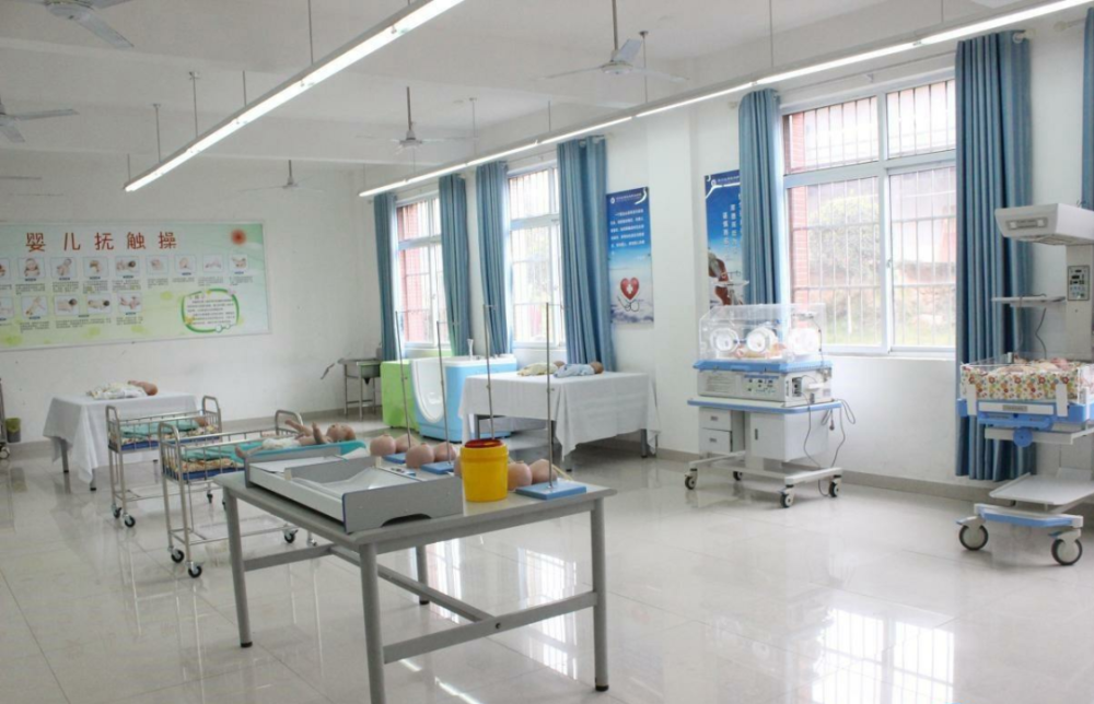 婴幼儿生活护理实训室舞蹈与形体实训室学前教育智慧教室电钢琴实训室
