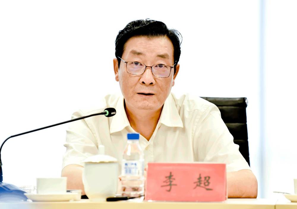 对此,证监会决定对贾跃亭,杨丽杰采取终身证券市场禁入措施,对刘弘,吴