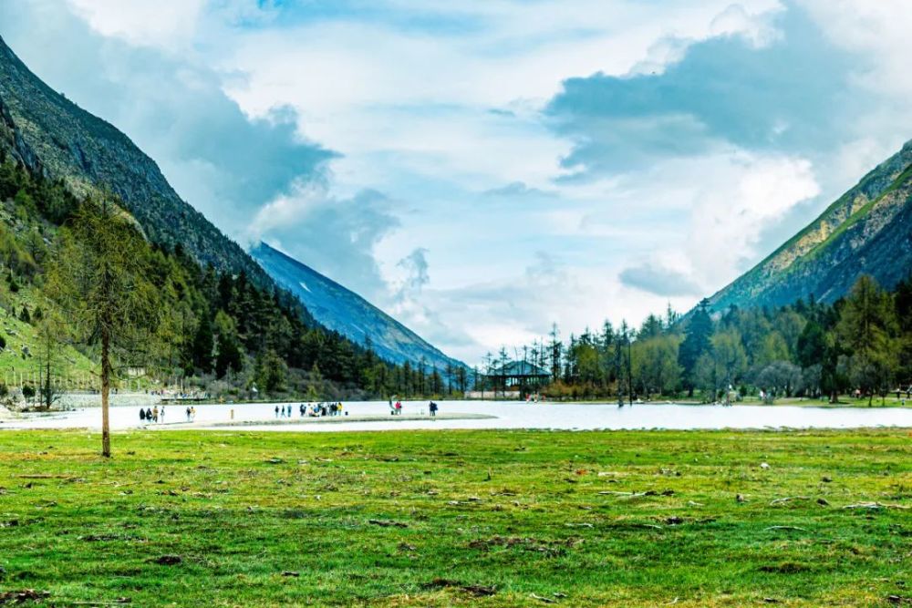 把毕棚沟揉进歌里奏响山湖夏色