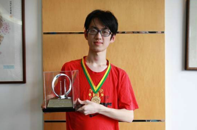 654分高考状元刘琦,毕业后在家啃老9年,如今过得怎样了?