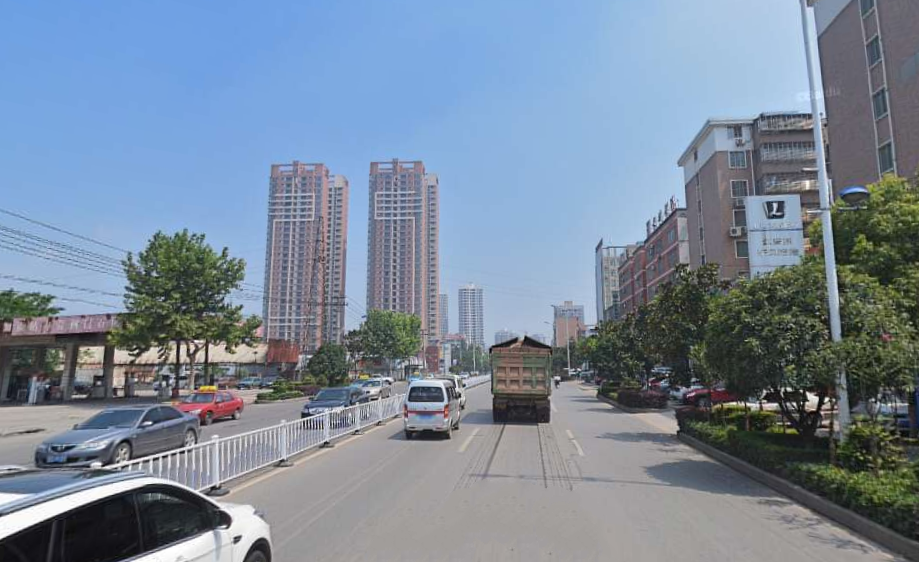 荆门白云大道北段改造本周启动拓宽至双向8车道拆除道路侧分带
