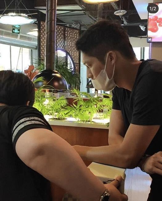 王子文吴永恩再接新综艺定档吃货类节目吴永恩被偶遇脱鞋吃饭超随性