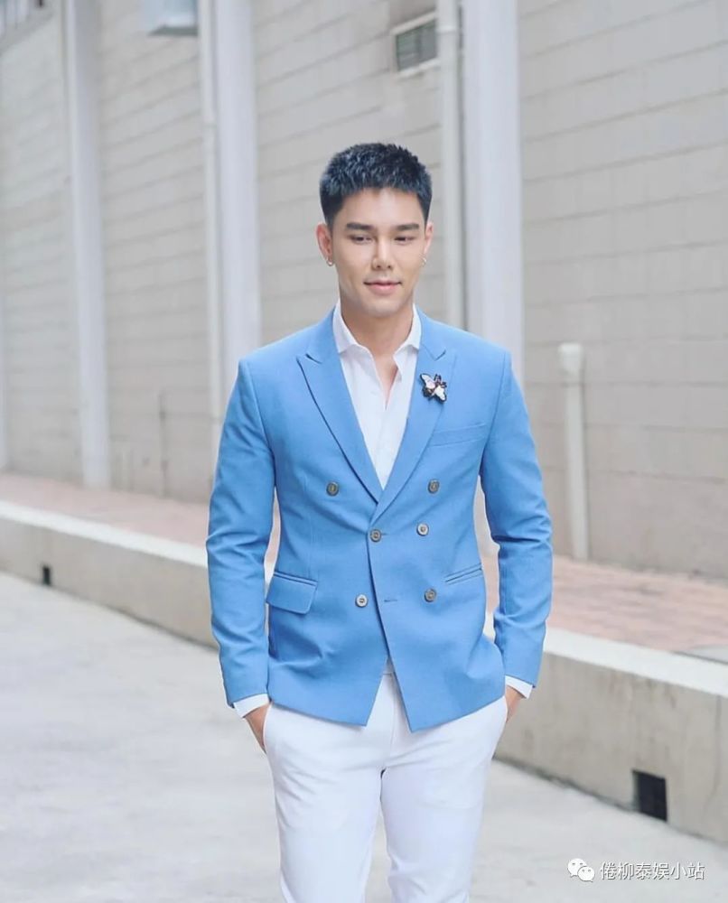 泰星boom否认与女友分手:没有同框,是因为give是一个不喜欢拍照的人