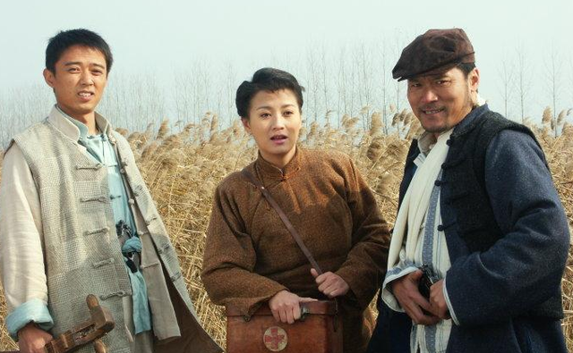 靠演白眉大侠一夜红遍全国妻子养了他5年今赵恒煊怎样了