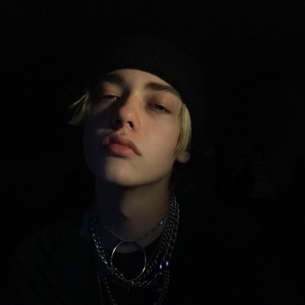 招桃花的欧美风男头|我要像春天对待樱桃树般地对待你