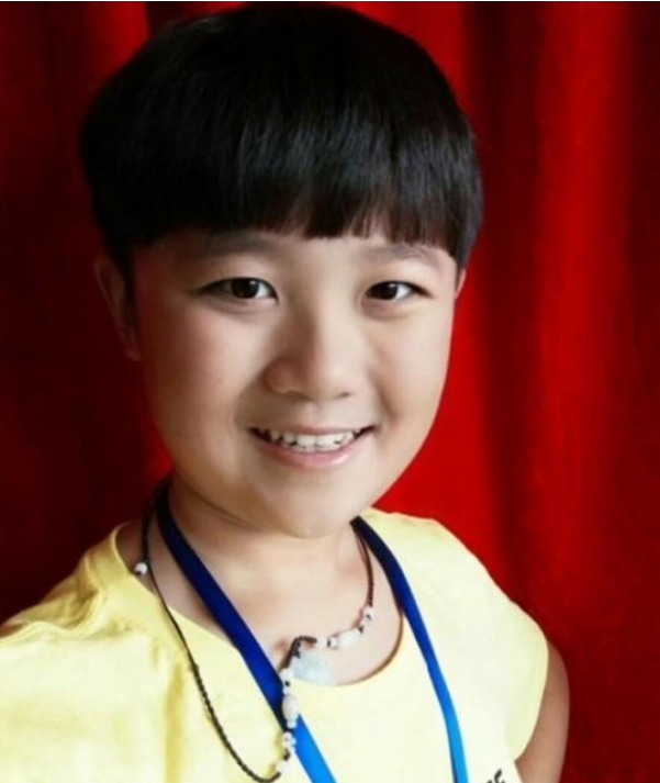 如今,贾云哲已经是一个23岁的乐观小伙了.