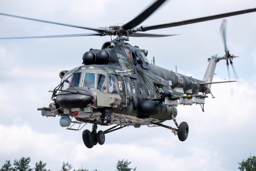 俄罗斯米28武装直升机配备新一代导弹还能发射自杀式无人机
