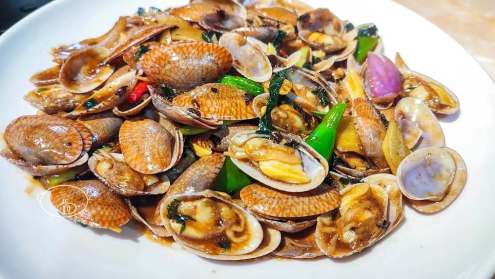 佛山探店吃猪杂粥是不错的选择料多分量足