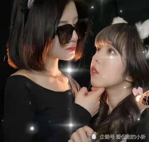 被郝一点带火之后万小七也开始带新人与弟弟万小北拍视频被质疑像cp