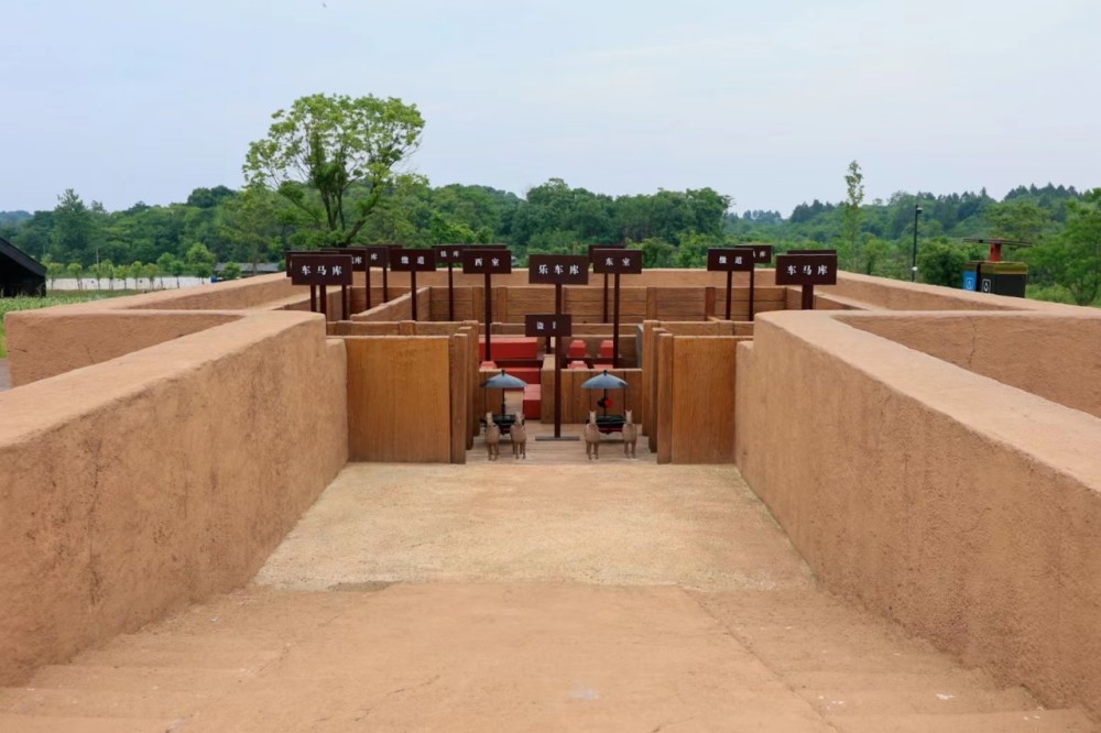 海昏侯遺址公園位於南昌市新建區東北部,距離城區約40公里