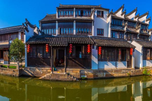 江苏这座小众古镇,名气不大但景色和热闹堪比周庄,让人赞不绝口